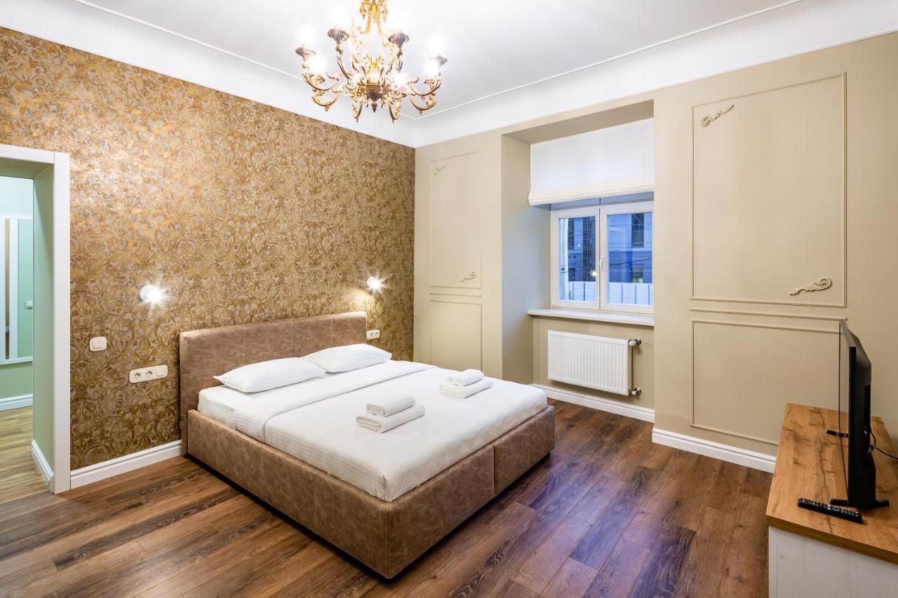 Romari Площа Катедральна 8 Apartment Lviv Exterior photo